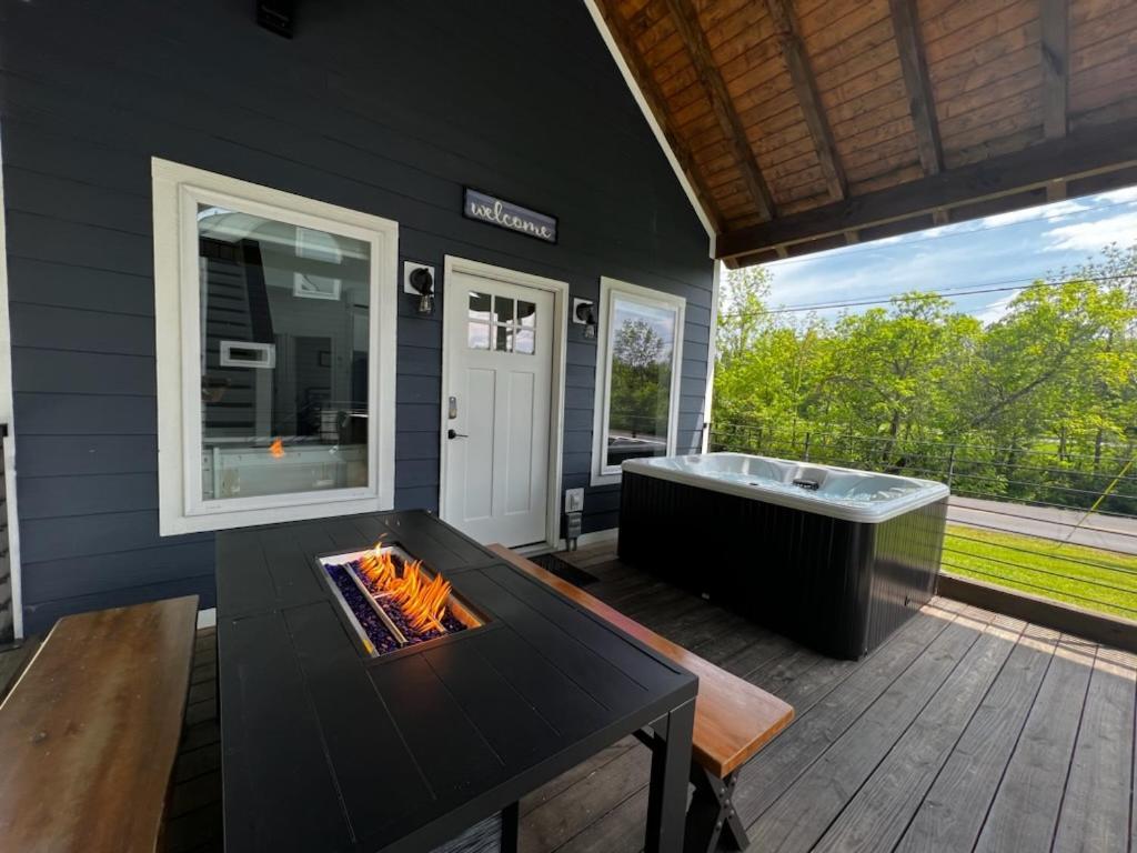 Modern Smoky Mountain Tiny House Apartment Pigeon Forge Ngoại thất bức ảnh
