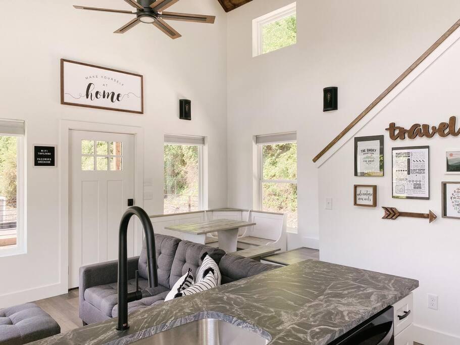 Modern Smoky Mountain Tiny House Apartment Pigeon Forge Ngoại thất bức ảnh