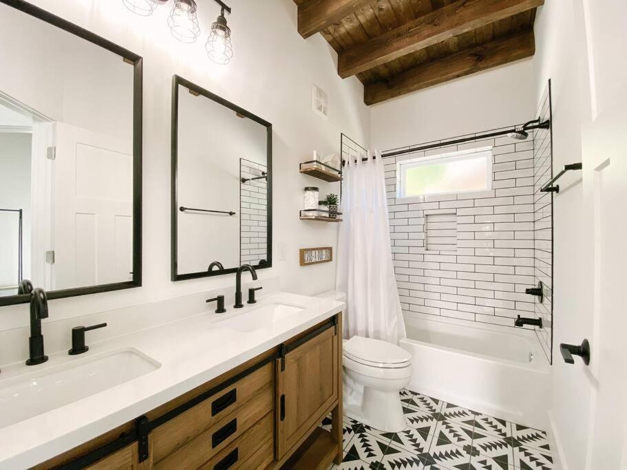Modern Smoky Mountain Tiny House Apartment Pigeon Forge Ngoại thất bức ảnh